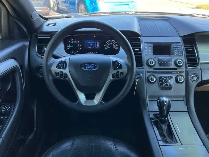 Used 2015 Ford Taurus SEL FWD image 17
