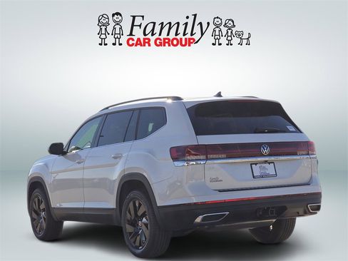 New 2026 Volkswagen Atlas SE image 3
