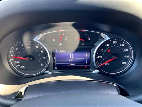 Used 2023 GMC Terrain SLE w/ Driver Convenience Package image 25