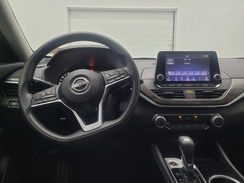 Used 2023 Nissan Altima 2.5 SV image 22