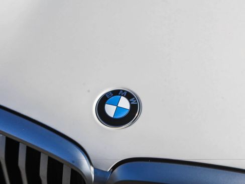 Used 2024 BMW X5 xDrive40i w/ Premium Package AWD/4WD image 11