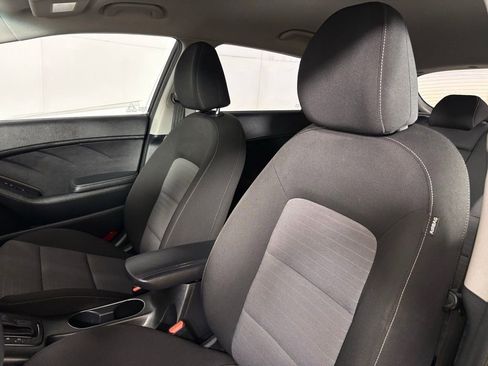 Used 2016 Kia Forte LX image 17
