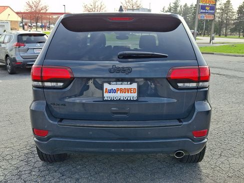 Used 2018 Jeep Grand Cherokee Altitude image 5