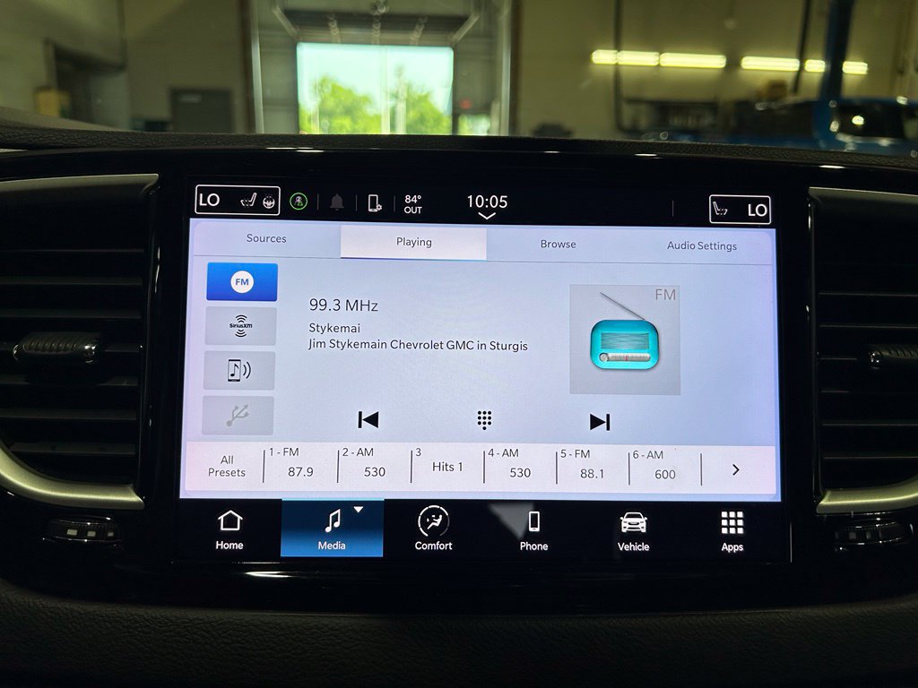 Used 2024 Chrysler Pacifica Touring-L FWD image 29