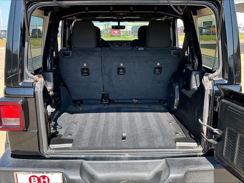 Used 2022 Jeep Wrangler Unlimited Sport AWD/4WD image 30