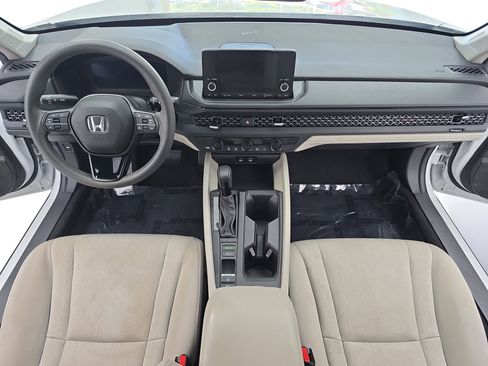 Used 2023 Honda Accord EX image 9
