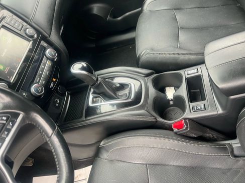 Used 2018 Nissan Rogue SL w/ Premium Package AWD/4WD image 24