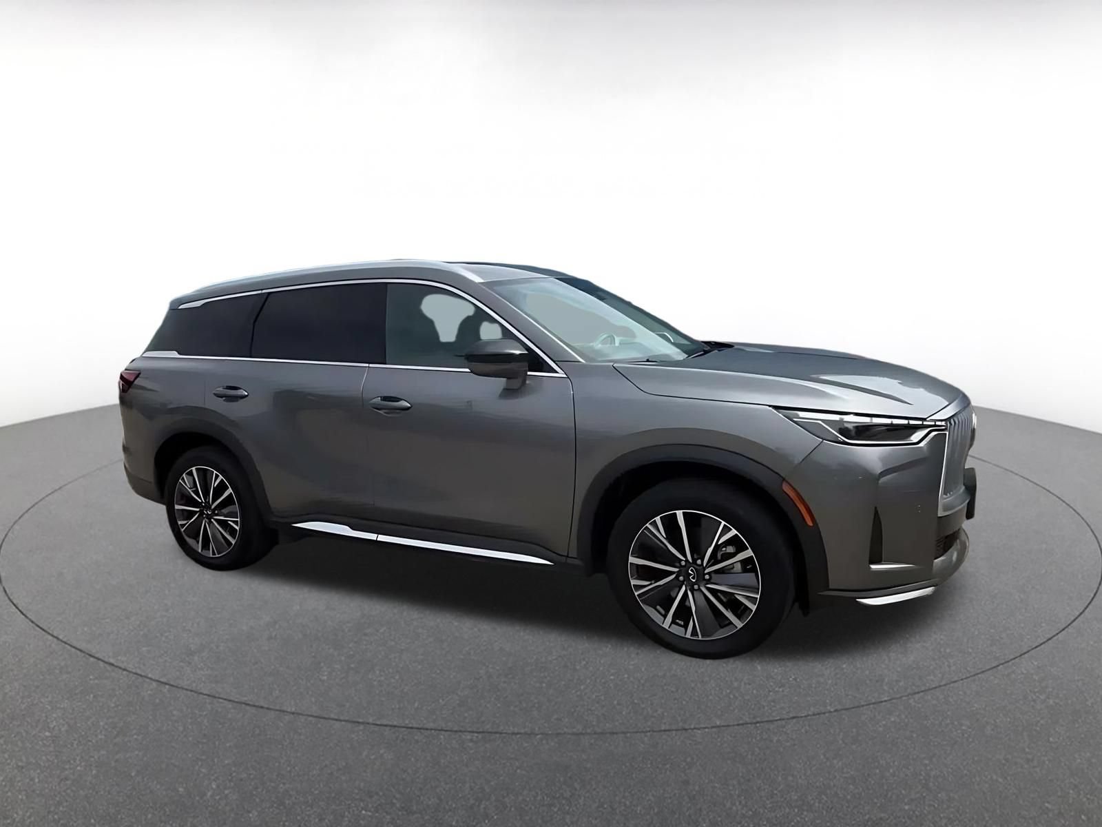 Used 2026 INFINITI QX60 Luxe FWD image 2