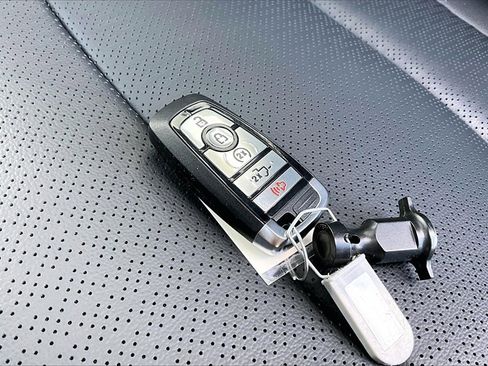 New 2025 Ford F250 Lariat w/ Lariat Ultimate Package image 36