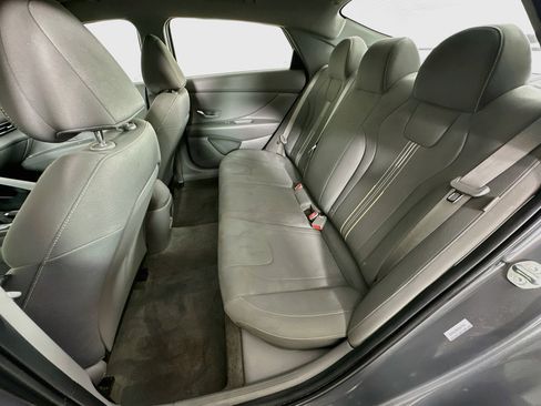 Used 2025 Hyundai Elantra Sport FWD image 26