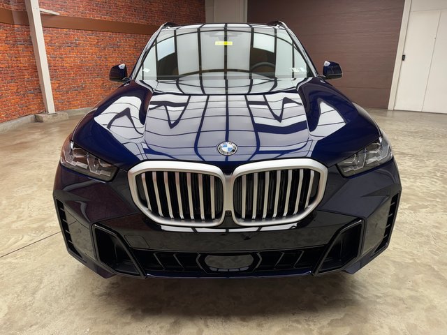 Used 2026 BMW X5 xDrive40i w/ M Sport Package AWD/4WD image 8