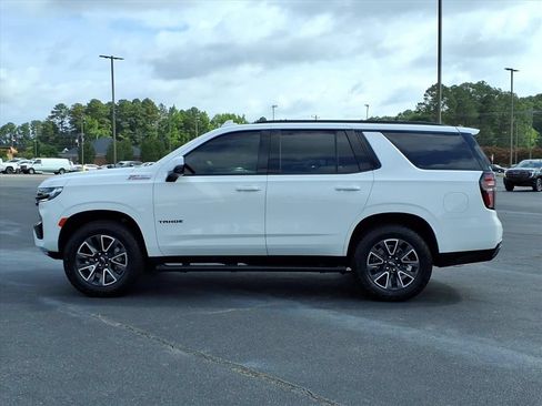 Used 2024 Chevrolet Tahoe Z71 w/ Luxury Package AWD/4WD image 16