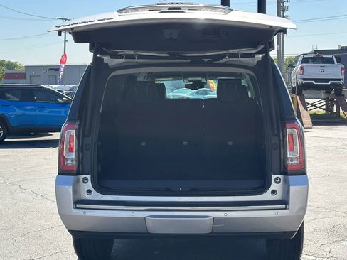Used 2020 GMC Yukon XL Denali RWD image 8