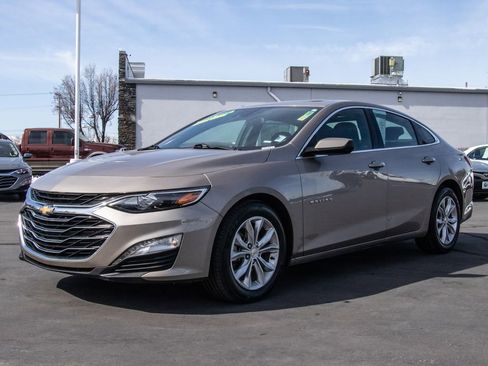 Used 2024 Chevrolet Malibu LT FWD image 3
