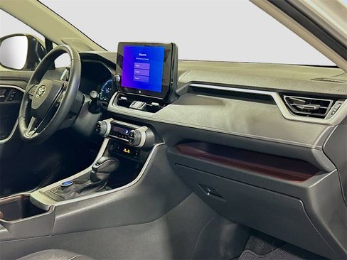 Used 2024 Toyota RAV4 Limited image 28