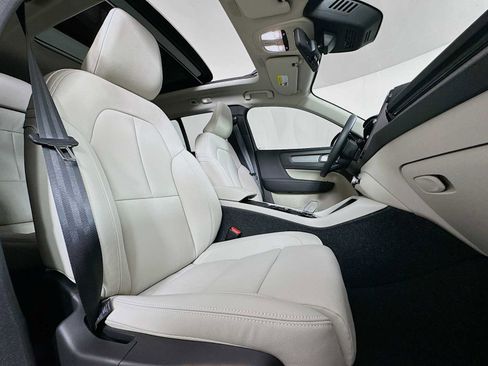 New 2026 Volvo XC40 B5 Ultra w/ Climate Package image 27