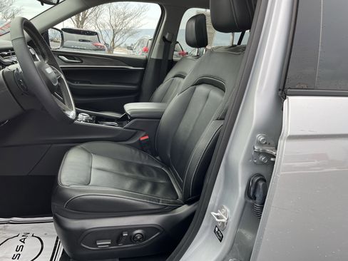 Used 2022 Jeep Grand Cherokee Limited 4xe image 15