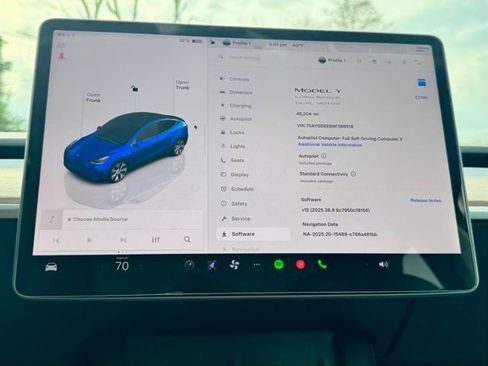 Used 2022 Tesla Model Y Long Range AWD/4WD image 2