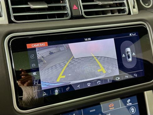 Used 2018 Land Rover Range Rover Supercharged image 15