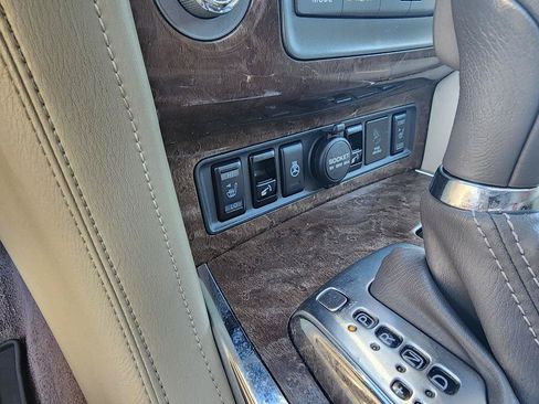Used 2017 INFINITI QX80 4WD w/ Driver Assistance Package image 19