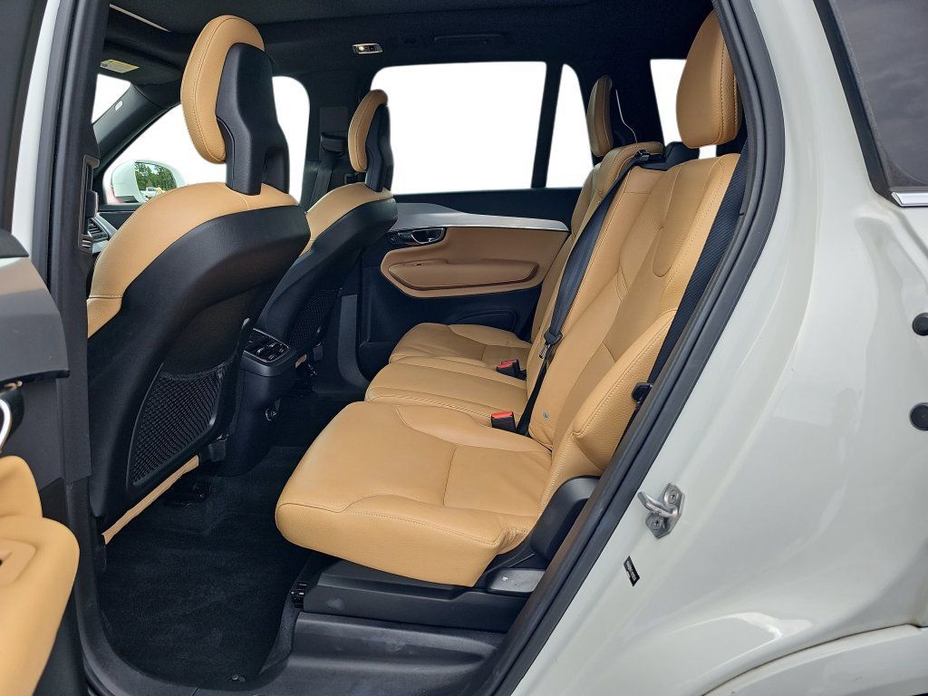 Used 2018 Volvo XC90 T6 Momentum w/ Convenience Package AWD/4WD image 14