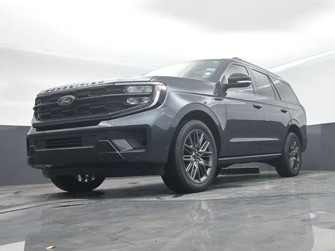Used 2025 Ford Expedition Platinum w/ Stealth Performance Package AWD/4WD image 50