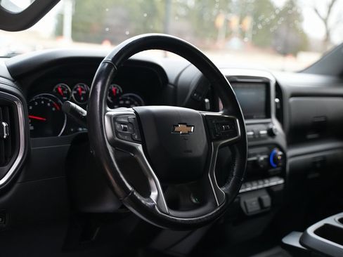 Used 2021 Chevrolet Silverado 1500 LT image 28