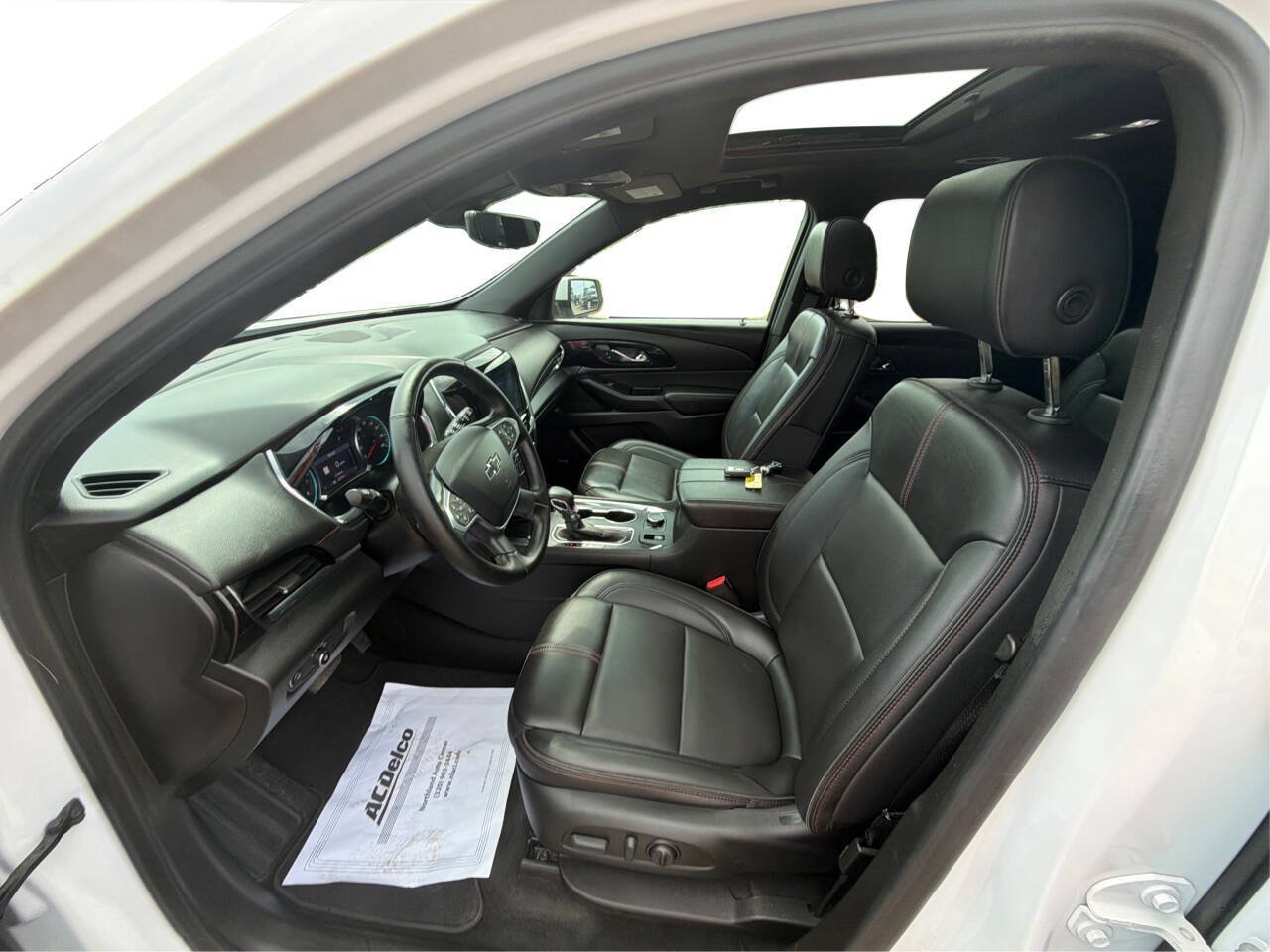 Used 2023 Chevrolet Traverse RS w/ LPO, Floor Liner Package AWD/4WD image 9