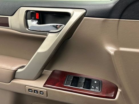 Used 2018 Lexus GX 460 Premium AWD/4WD image 19