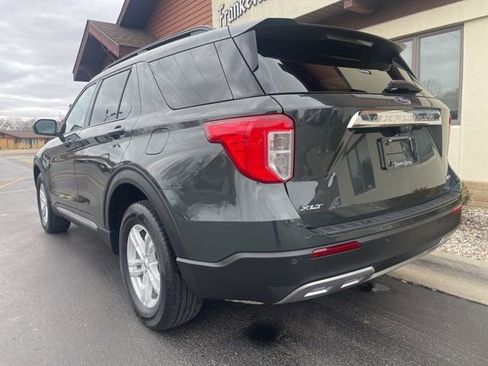 Used 2023 Ford Explorer XLT w/ Equipment Group 202A image 8