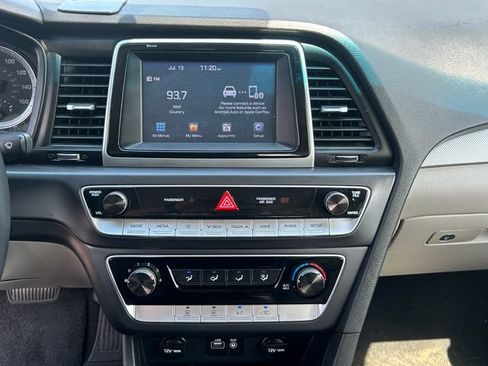 Used 2019 Hyundai Sonata SE FWD image 13