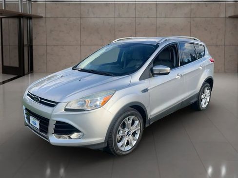 Used 2015 Ford Escape Titanium image 2