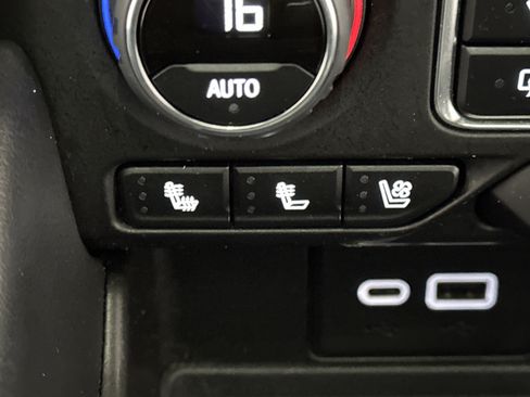 Used 2021 Chevrolet Tahoe Premier w/ Premium Package image 43