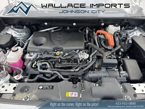 Used 2024 Toyota RAV4 LE AWD/4WD image 42