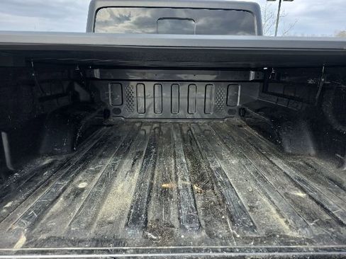 Used 2023 Jeep Gladiator Sport AWD/4WD image 4