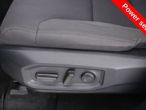 Used 2022 Toyota Tundra SR5 AWD/4WD image 18