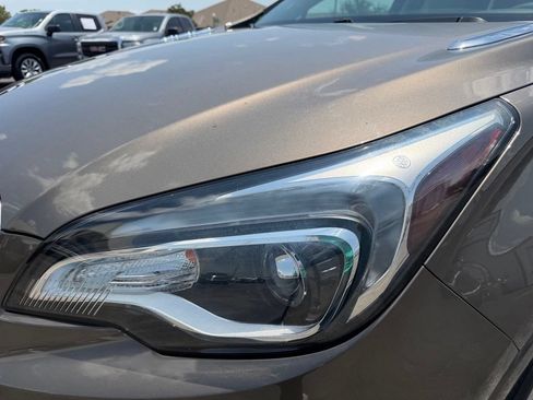 Used 2019 Buick Envision Essence FWD image 4