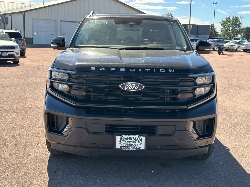 Used 2025 Ford Expedition Active AWD/4WD image 36