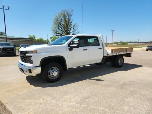 Used 2024 Chevrolet Silverado 3500 W/T w/ WT Fleet Convenience Package image 3