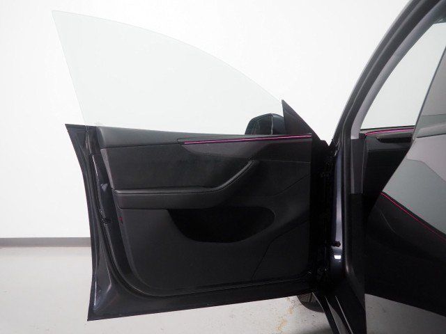 Used 2026 Tesla Model Y Long Range AWD/4WD image 57