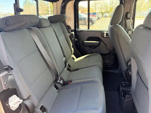 New 2026 Jeep Gladiator Sport image 24