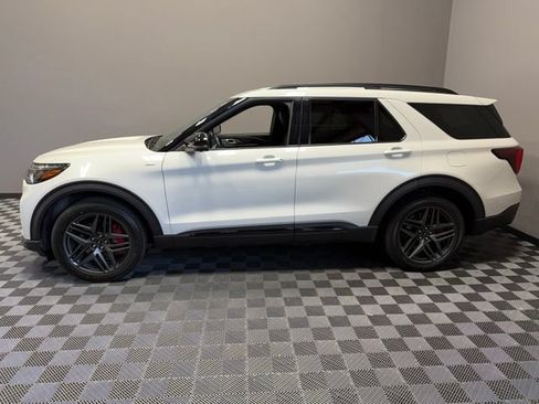 Used 2025 Ford Explorer ST-Line w/ Premium Package AWD/4WD image 6