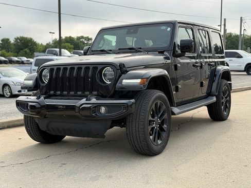 Used 2021 Jeep Wrangler Unlimited Sahara AWD/4WD image 2