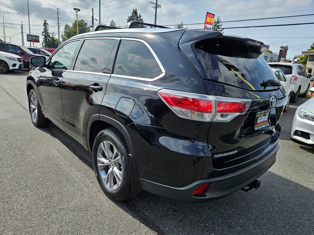 Used 2015 Toyota Highlander XLE AWD/4WD image 6