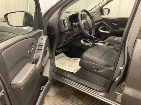 Used 2024 Nissan Frontier SV AWD/4WD image 4