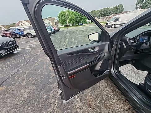 Used 2025 Ford Escape ST-Line Select AWD/4WD image 27
