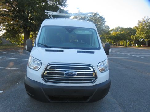 Used 2018 Ford Transit 150 XLT image 2