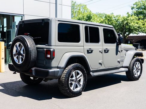 Used 2021 Jeep Wrangler Unlimited Sahara w/ Uconnect 4C Nav & Sound Group AWD/4WD image 6