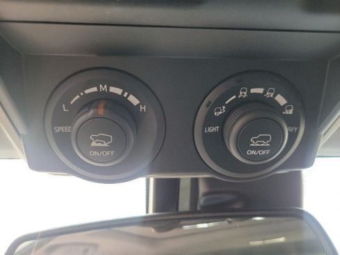 Used 2023 Toyota 4Runner TRD Off-Road Premium w/ Off Road Premium Plus Package AWD/4WD image 7