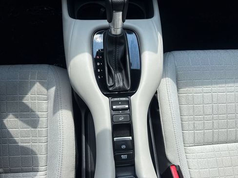 Used 2024 Honda HR-V LX image 24